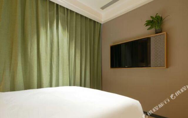 Qiuguo Hotel (Beijing Yonghe Palace,Dongzhimen)