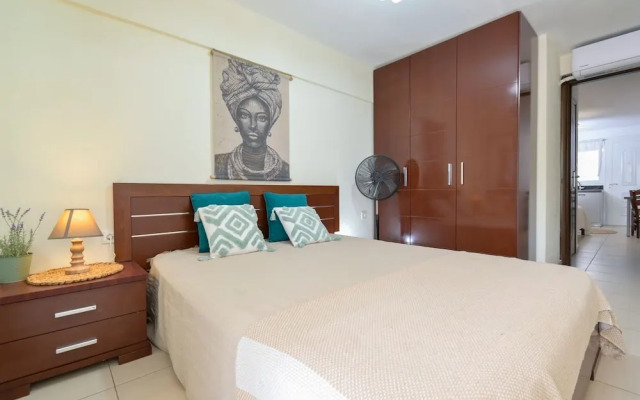 Tommy Seafront No 2 by Rentalspro - Nea Flogita