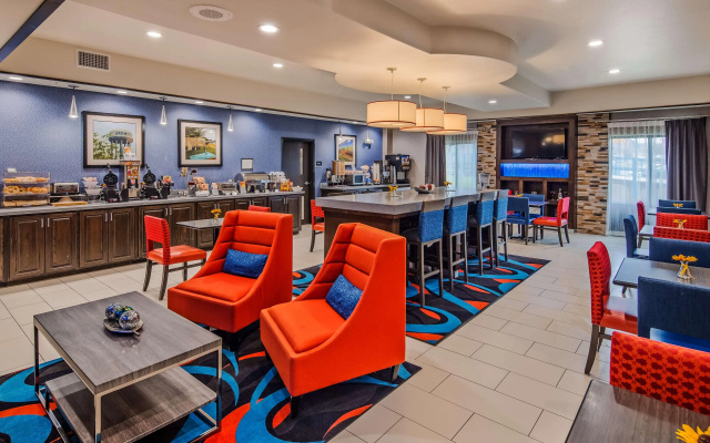 Best Western Plus Ardmore Inn & Suites - фото 2