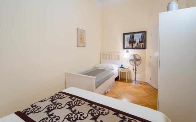 City Center Apartment Legerova