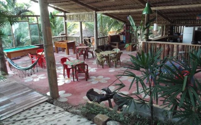 Albergue Floresta Acustica