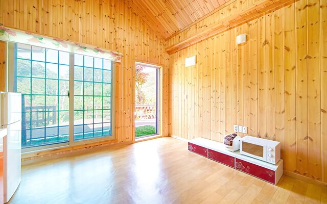 Uljin Akasia Pension