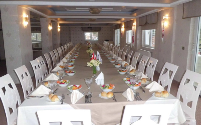 Grand Atakum Hotel