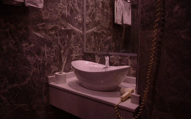 Ayintap Hotel