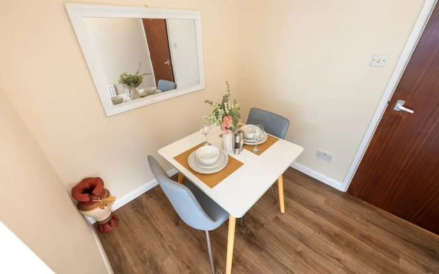 Staines Studio Apartment - Heathrow