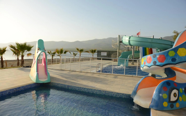 Marpessa Blue Beach Resort & SPA Hotel