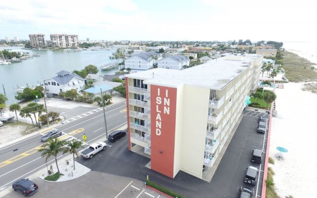 Cozy 5th Floor Waterview Condo