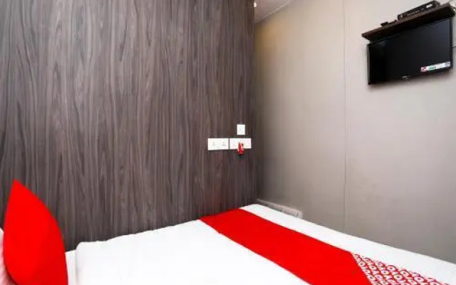 99 Kombo Stay By OYO Rooms