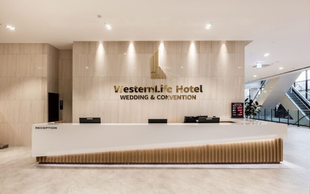 WesternLife Hotel