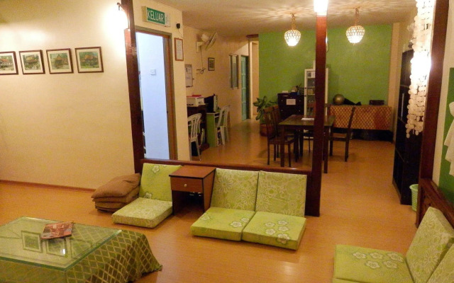 Travellers Planet Hotel & Guest House