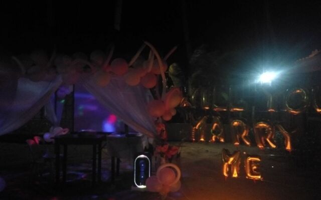 El Seatopia Beach Cottages