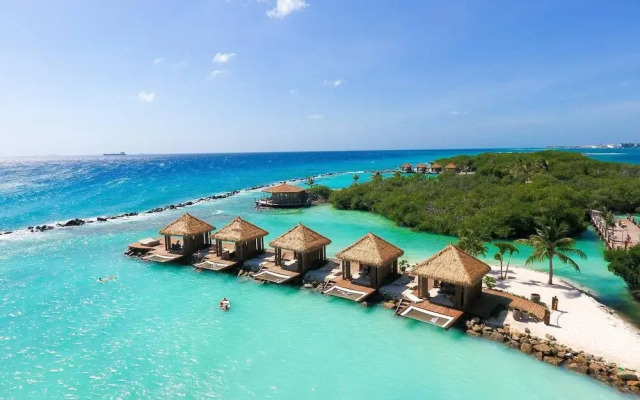 Renaissance Ocean Suites