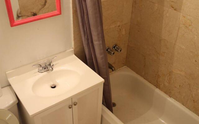 Metro Studio Apartment in Kipsbay