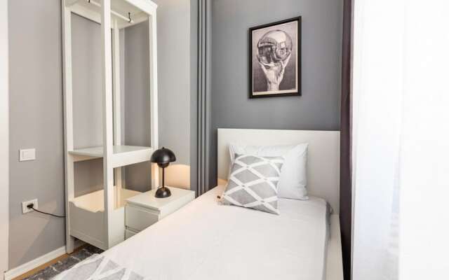 Spacious Apartment on Bagdat Street Kadikoy