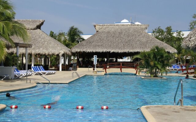 Playa Blanca Hotel & Resort All Inclusive