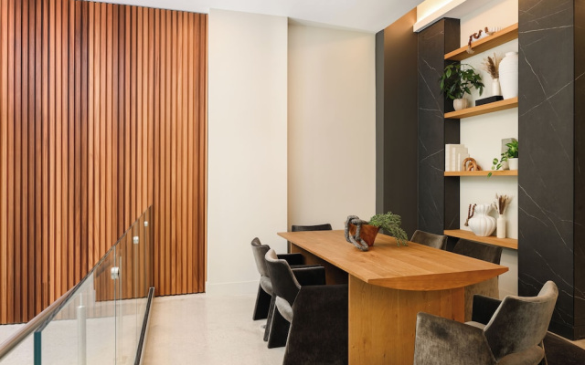 Sense28 Edgewater, an AvantStay Hotel
