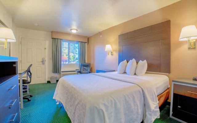 Turlock Inn