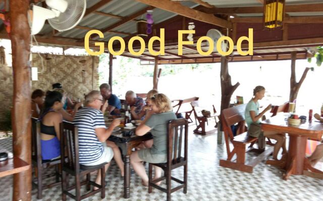 Mook Anda Lanta Village