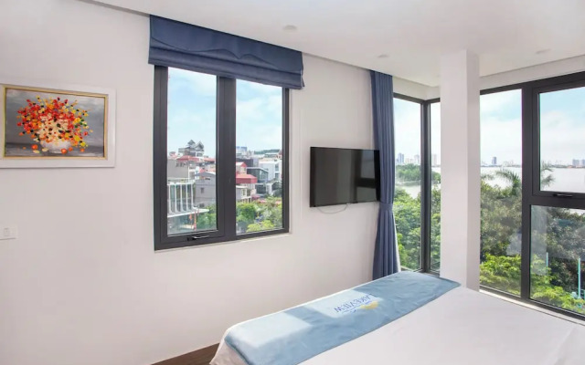 Lake View Hotel