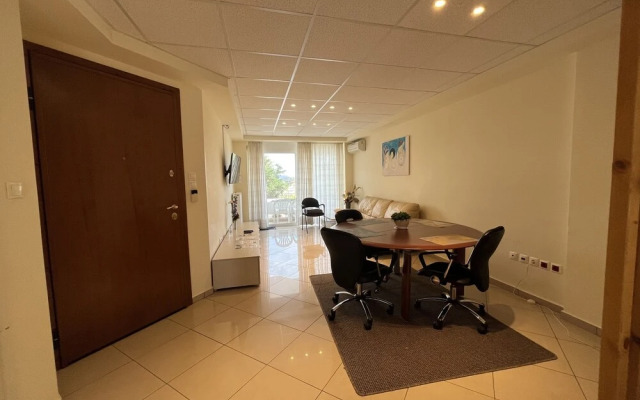 Hector Apartment Airport