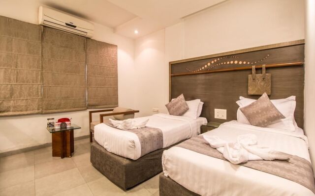 Palm Beach Hotel & Resort