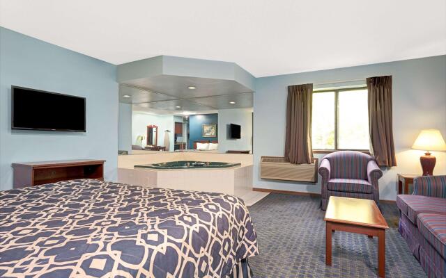 River Hill Inn & Suites