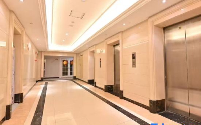 Fuxi Themed Hotel