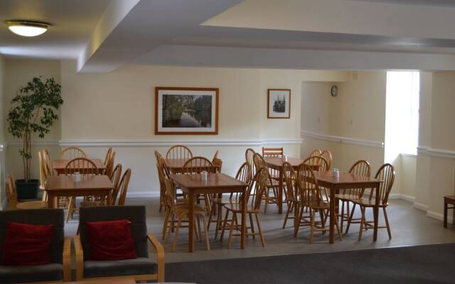 Wee Row Hostel