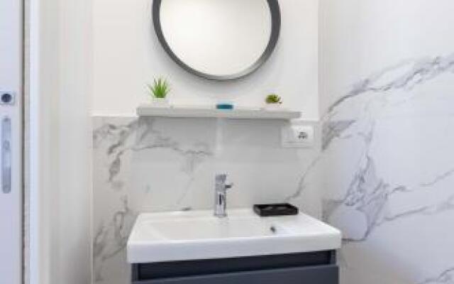 Cesare Arici 15/A Apartments