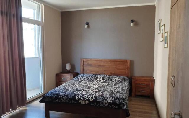 Lia's apartment in Orbi