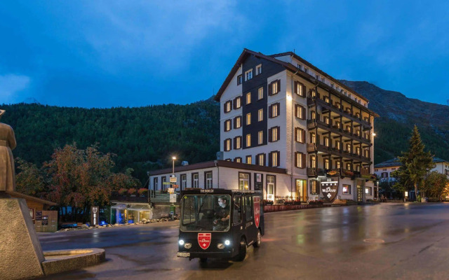 The Dom Hotel