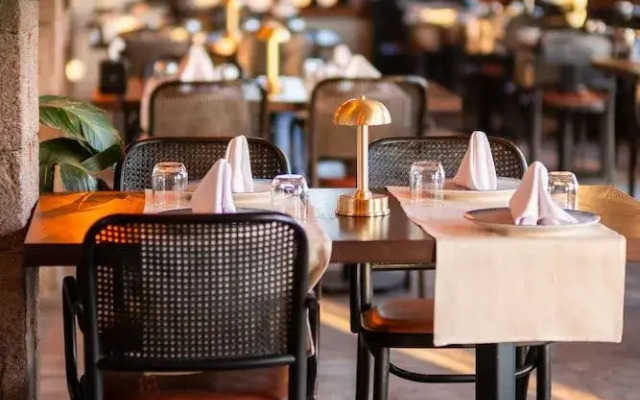 Assos Troy Port Hotel