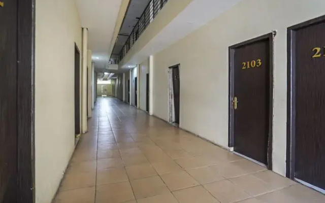 OYO 91035 De Ritz Residence