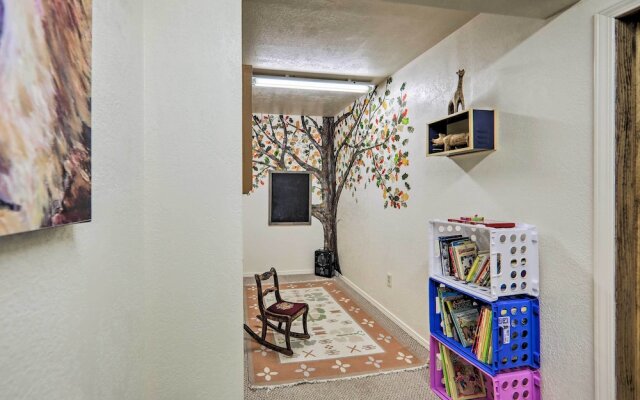 Pet-friendly Munds Park Retreat w/ Wraparound Deck