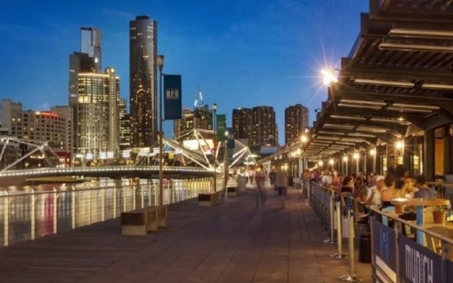 Melbourne Holiday Apartments South Wharf