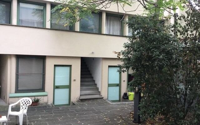 3 pax Studio, Month to Month Lease, Utility Costs Included