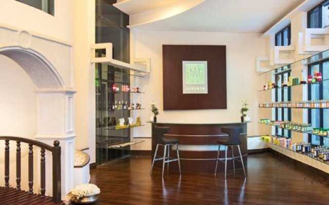 Leonia Holistic Destination