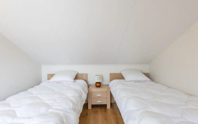 Ideal Holiday Home by the sea