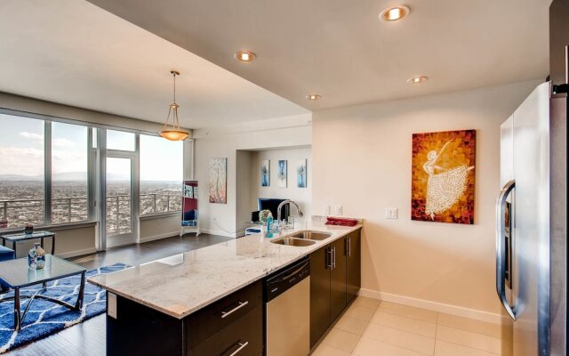 Executive Suite 2BR2BA Convention Center