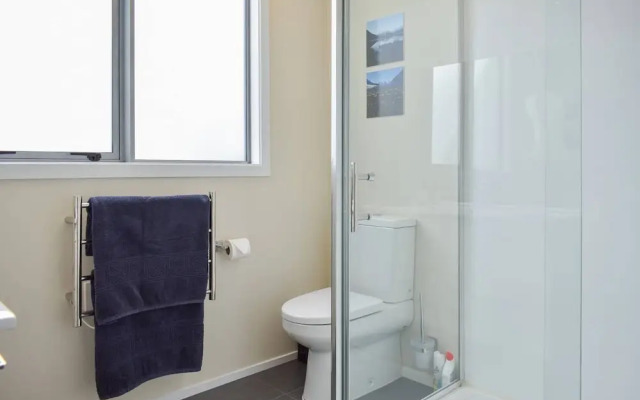 Perfect Ponsonby 2 Bedroom Loft Style Apartment With Parking