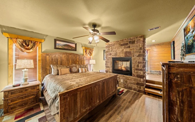 Splash Mansion - Four Bedroom Chalet