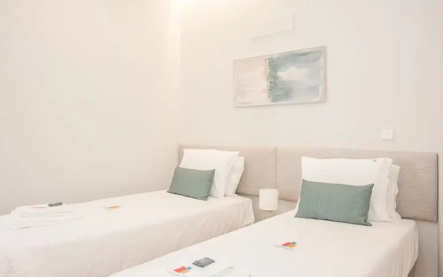 Liiiving in Porto - Aliados Stone Apartment