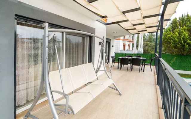 Huge Triplex Villa w Pool and Garden in Fethiye