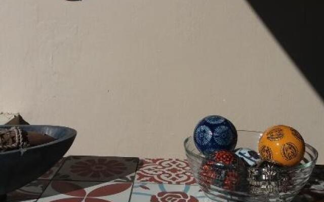 Comfy home-tropical garden & 5 min walk to beach