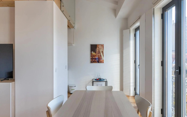 Alvaro's Charming Loft by MP