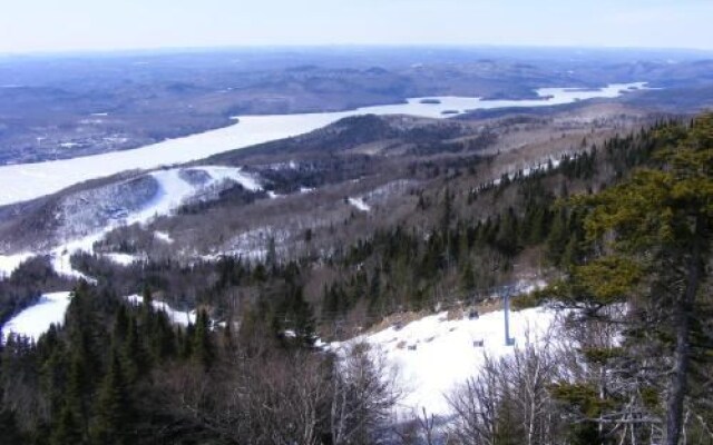 Au Beau Soleil Bed  Breakfast