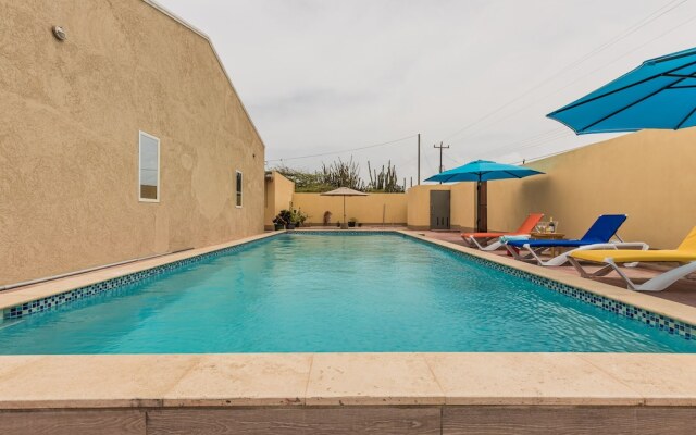 Rooi Santo Residence