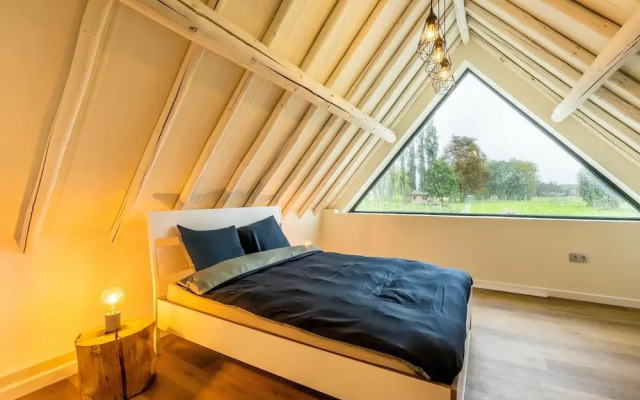 Lush Holiday Home in Vlaanderen With Private Pool
