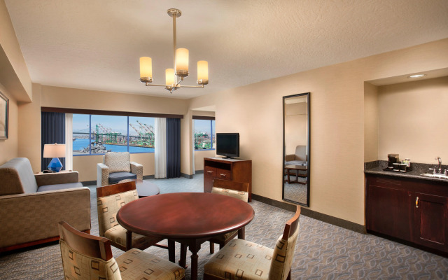 Crowne Plaza Los Angeles Harbor Hotel by IHG