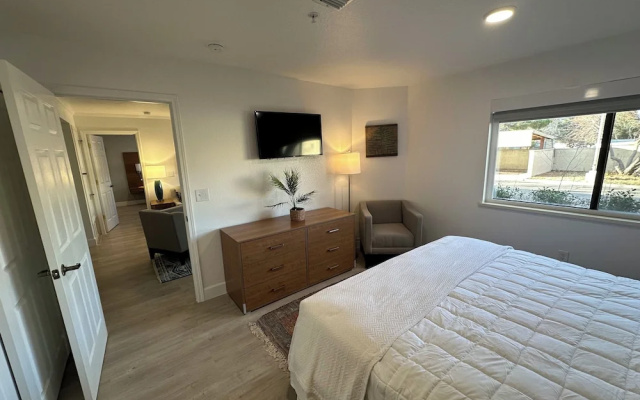 B&J Hotels